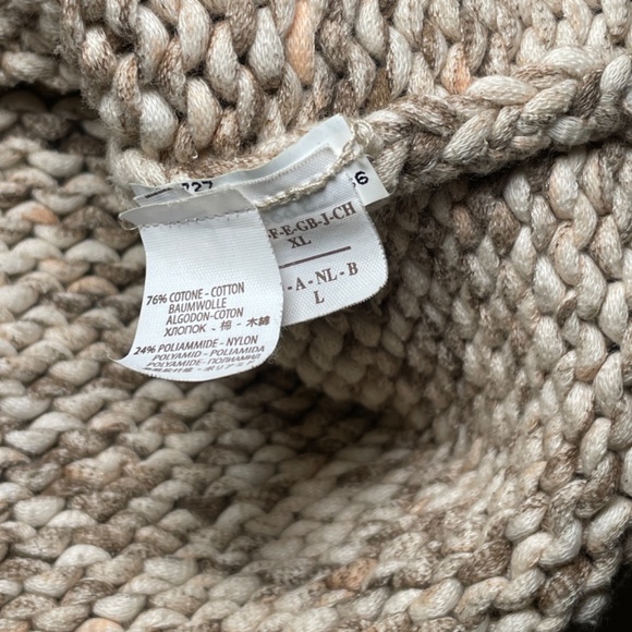 Brunello Cucinelli Feather Cotton Sweater, Floral Embellishment, Size XL, Knit - Picture 3 of 5